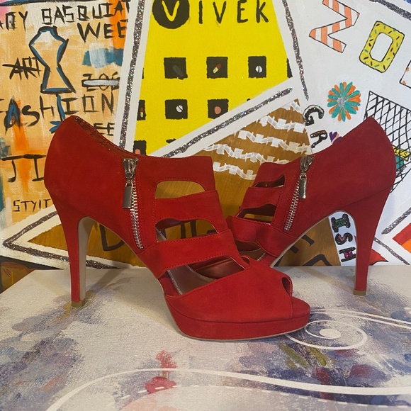Red Suede White House Black Market Heels - Picture 3 of 5